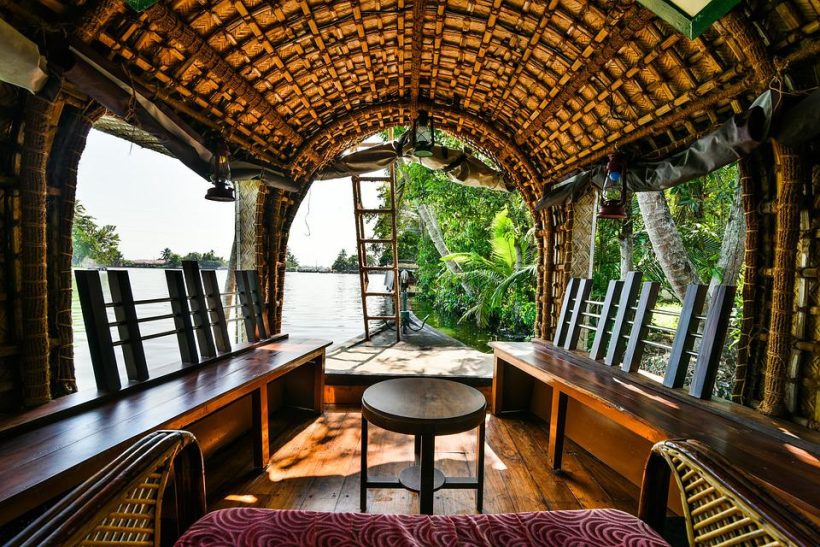 houseboat-2052738_960_720